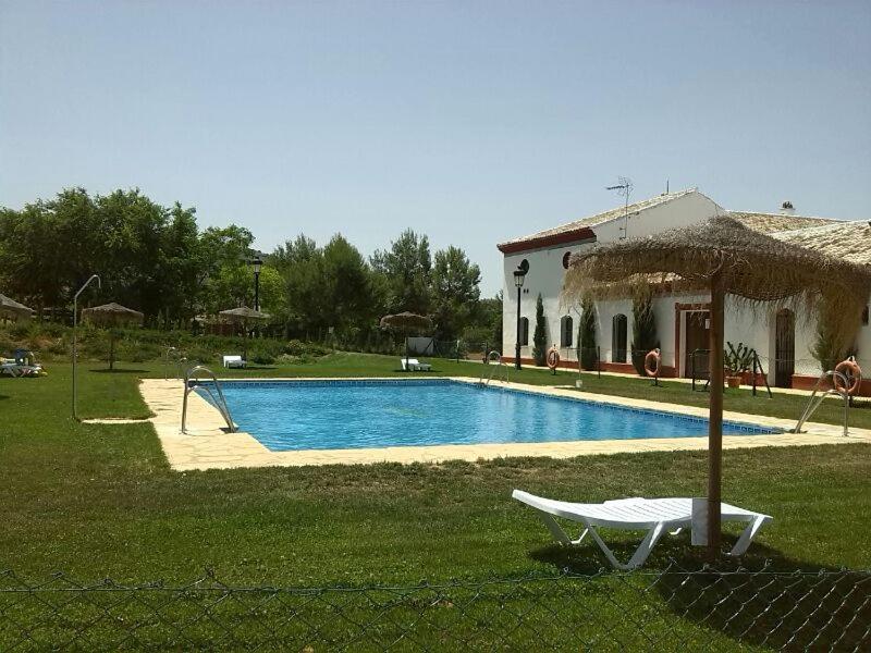 Complejo Pueblo Blanco 4*